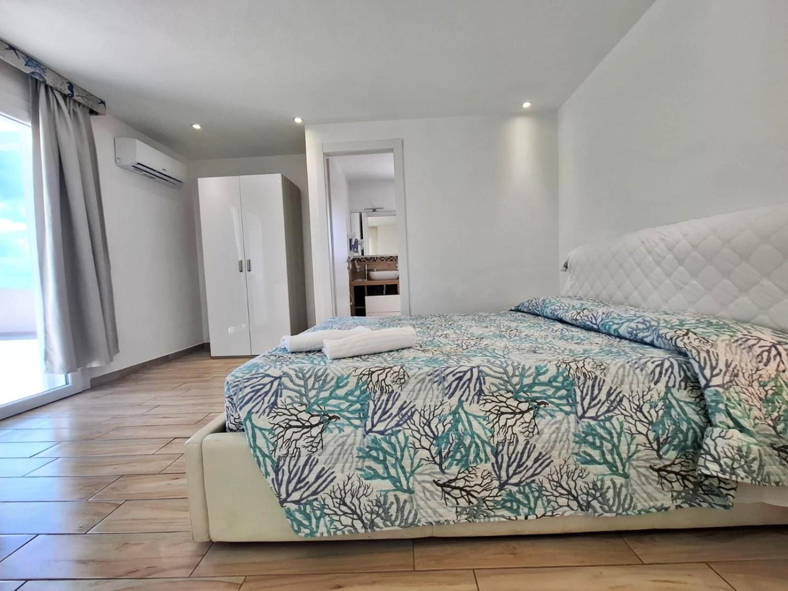 Hotel La Contessa 산타테레사의갈루라 외부 사진